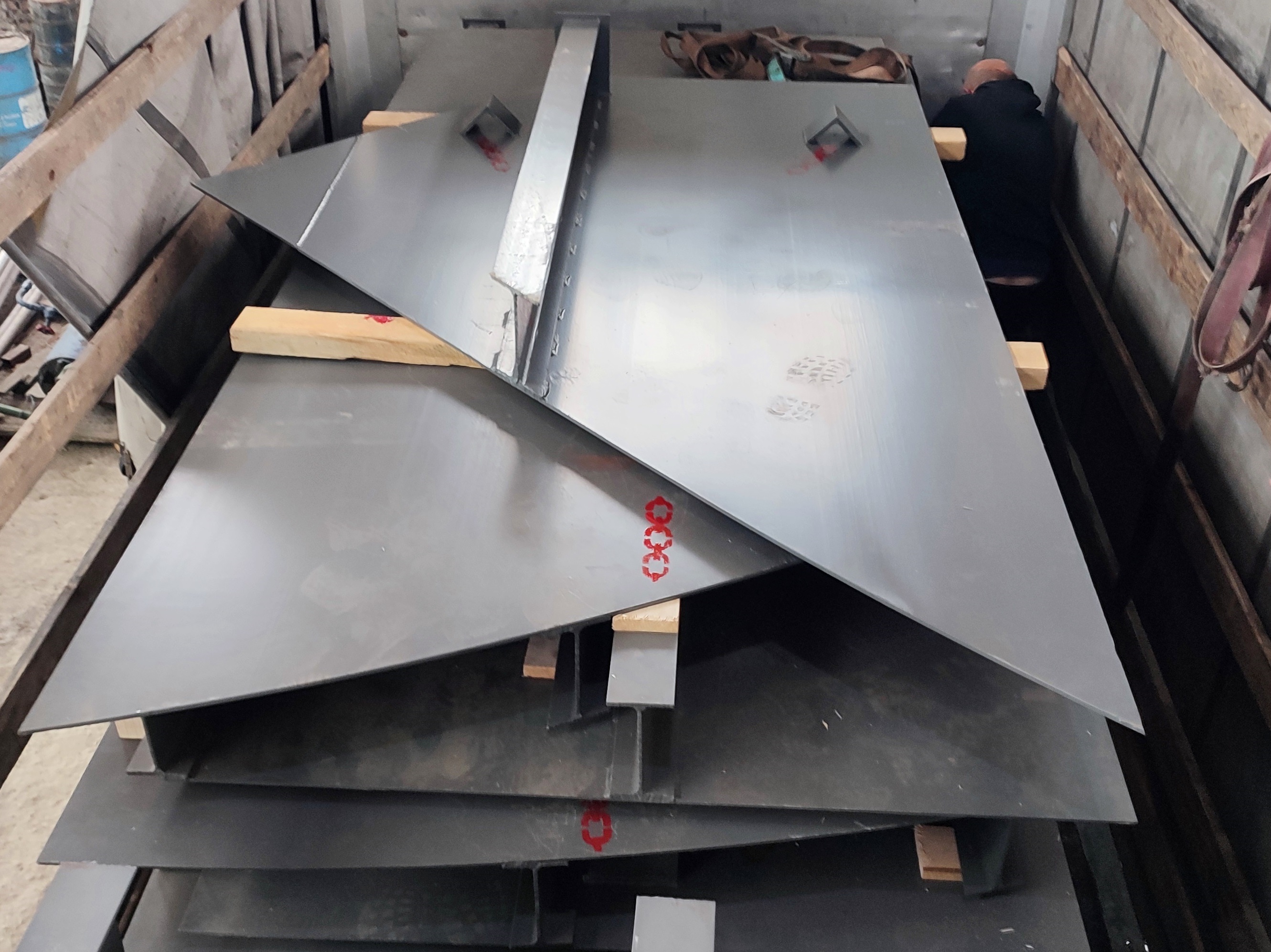 боковые стенки корпуса мехосветлителя 3